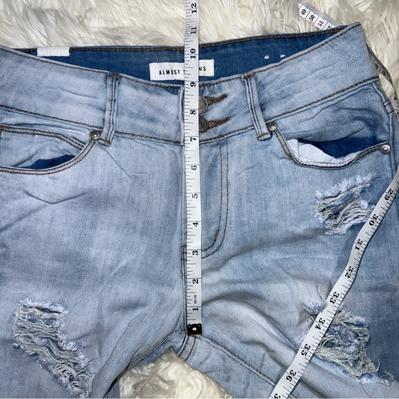 Almost Famous | Distressed Light Wash Low Rise Double Button Skinny Jean Jegging - Picture 8 of 11